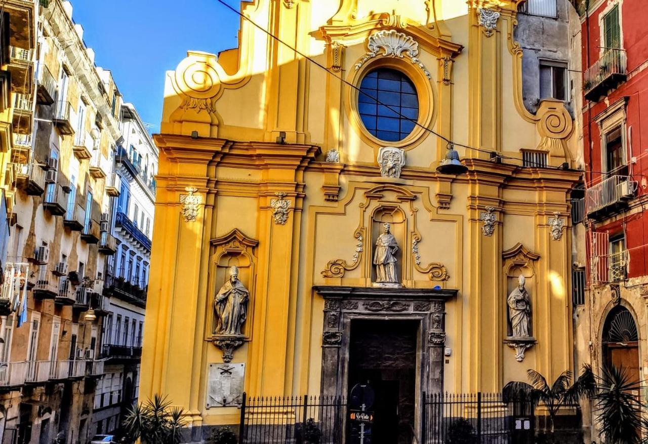 Napoli Pop Chiaia Apartamento Exterior foto