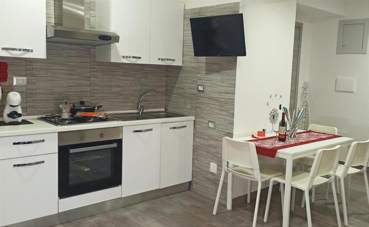 Napoli Pop Chiaia Apartamento Exterior foto