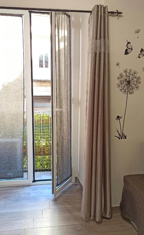 Napoli Pop Chiaia Apartamento Exterior foto
